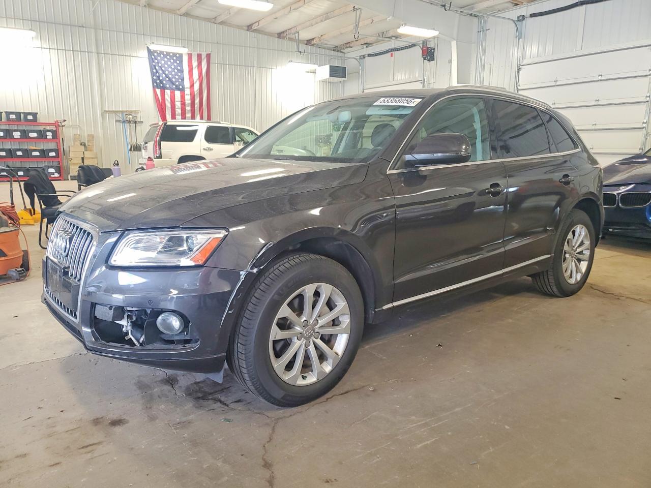 Salvage Audi Q5 Image