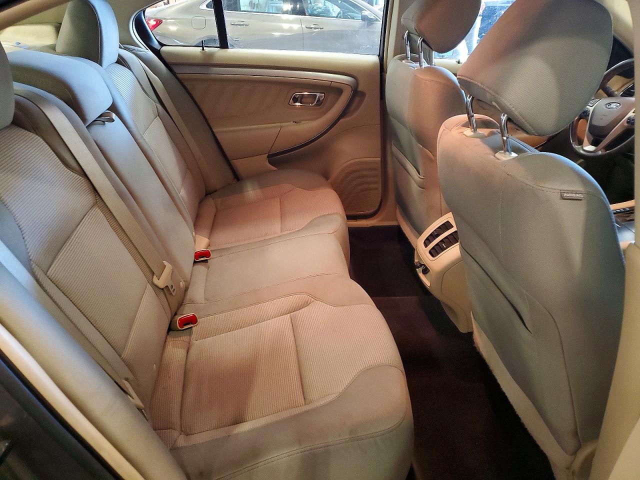 Ford Taurus Sel