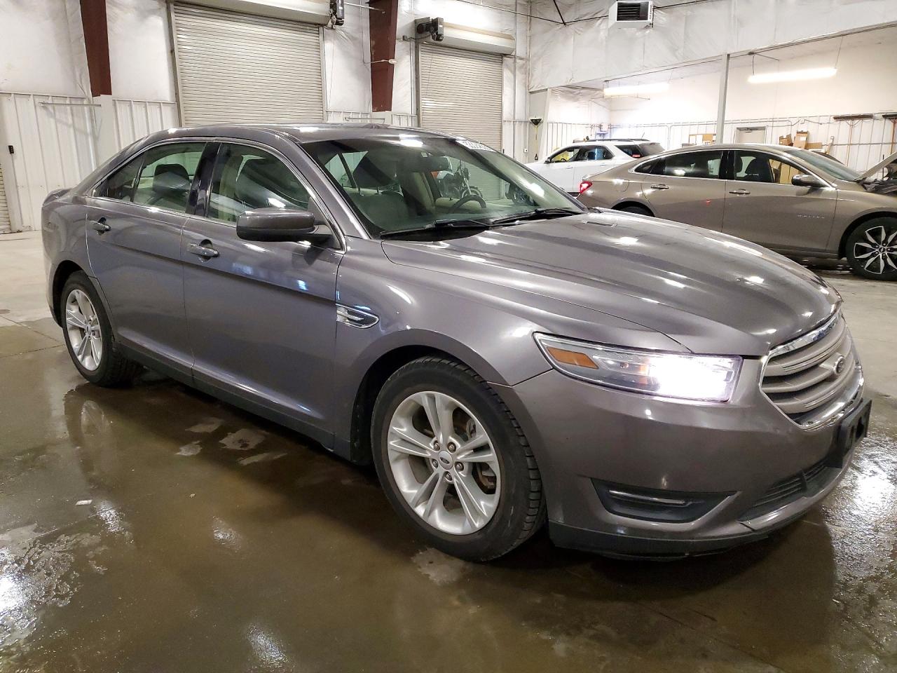 Ford Taurus Sel