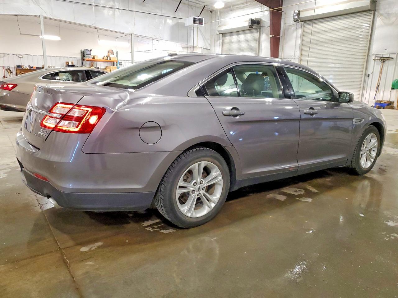 Ford Taurus Sel
