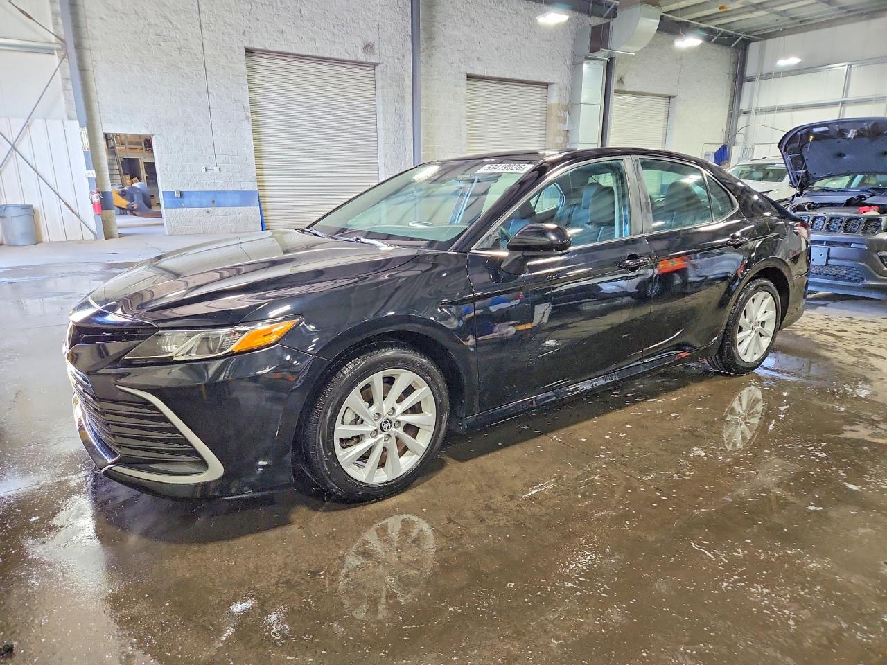 Salvage Toyota Camry Image