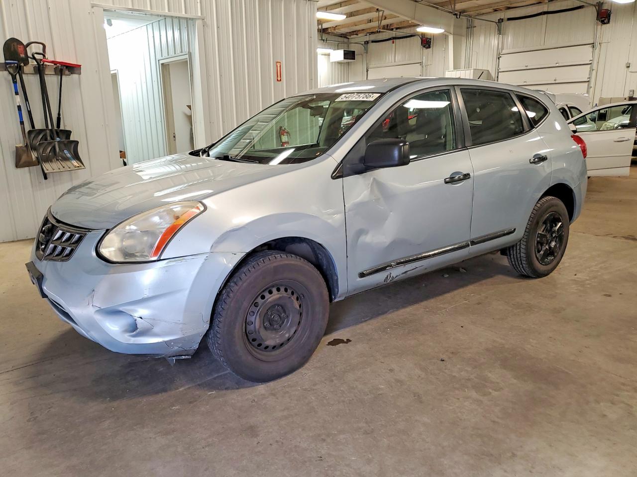 Salvage Nissan Rogue Image