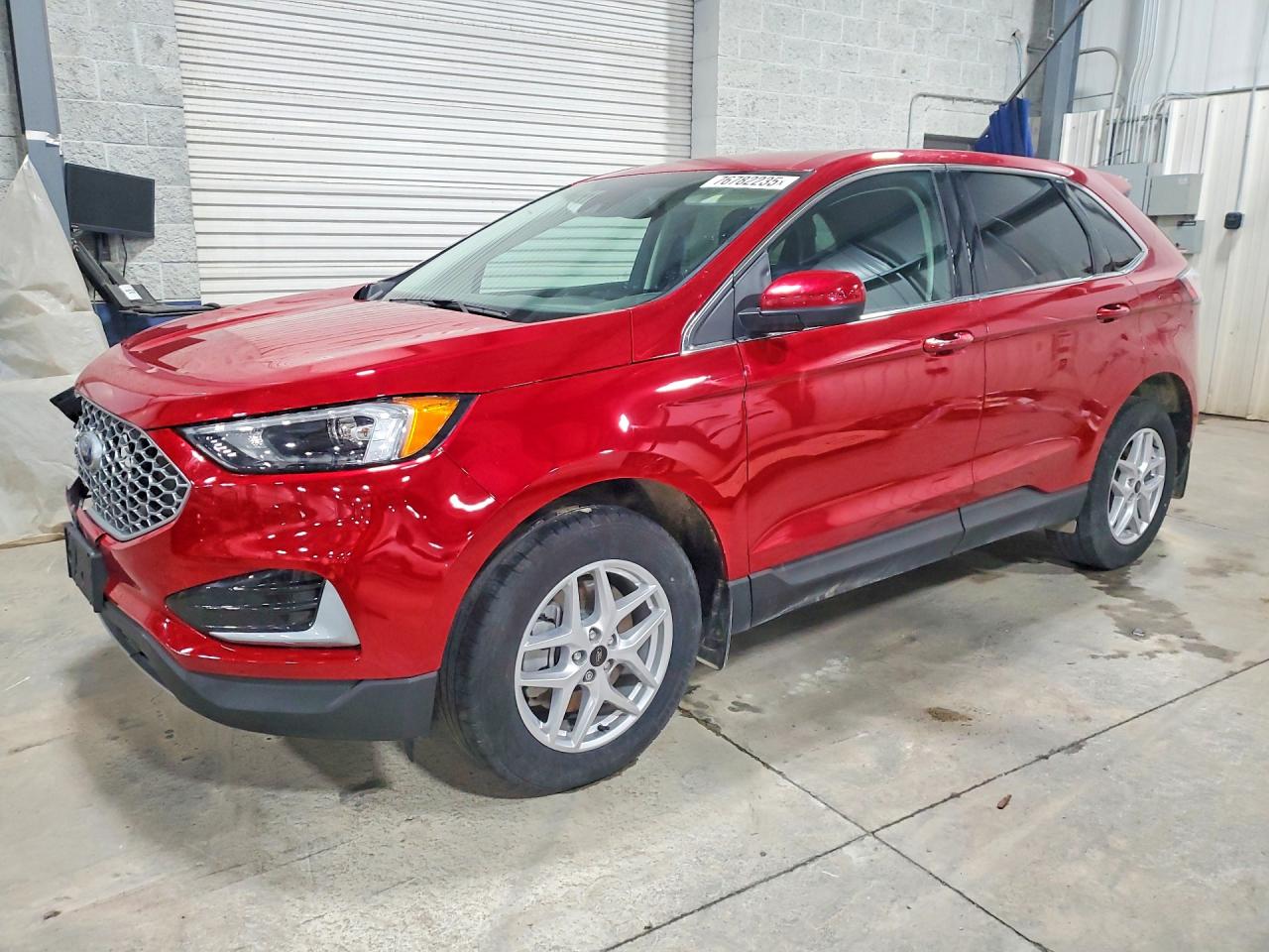 Salvage Ford Edge Image