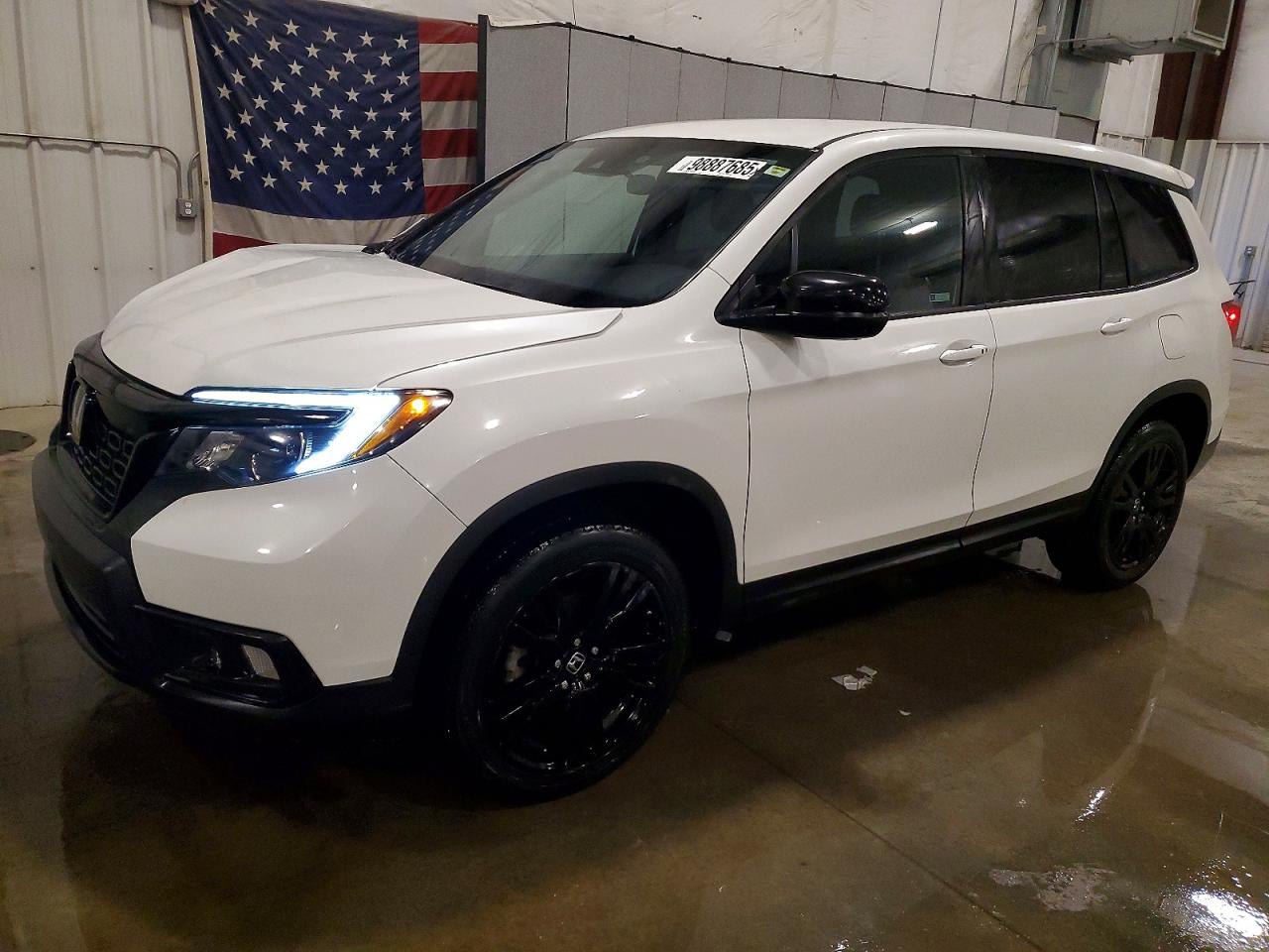 Salvage Honda Passport Image