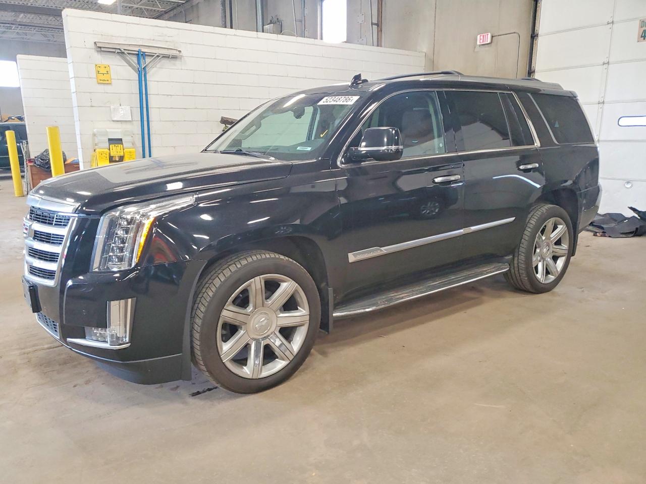 Salvage Cadillac Escalade Image