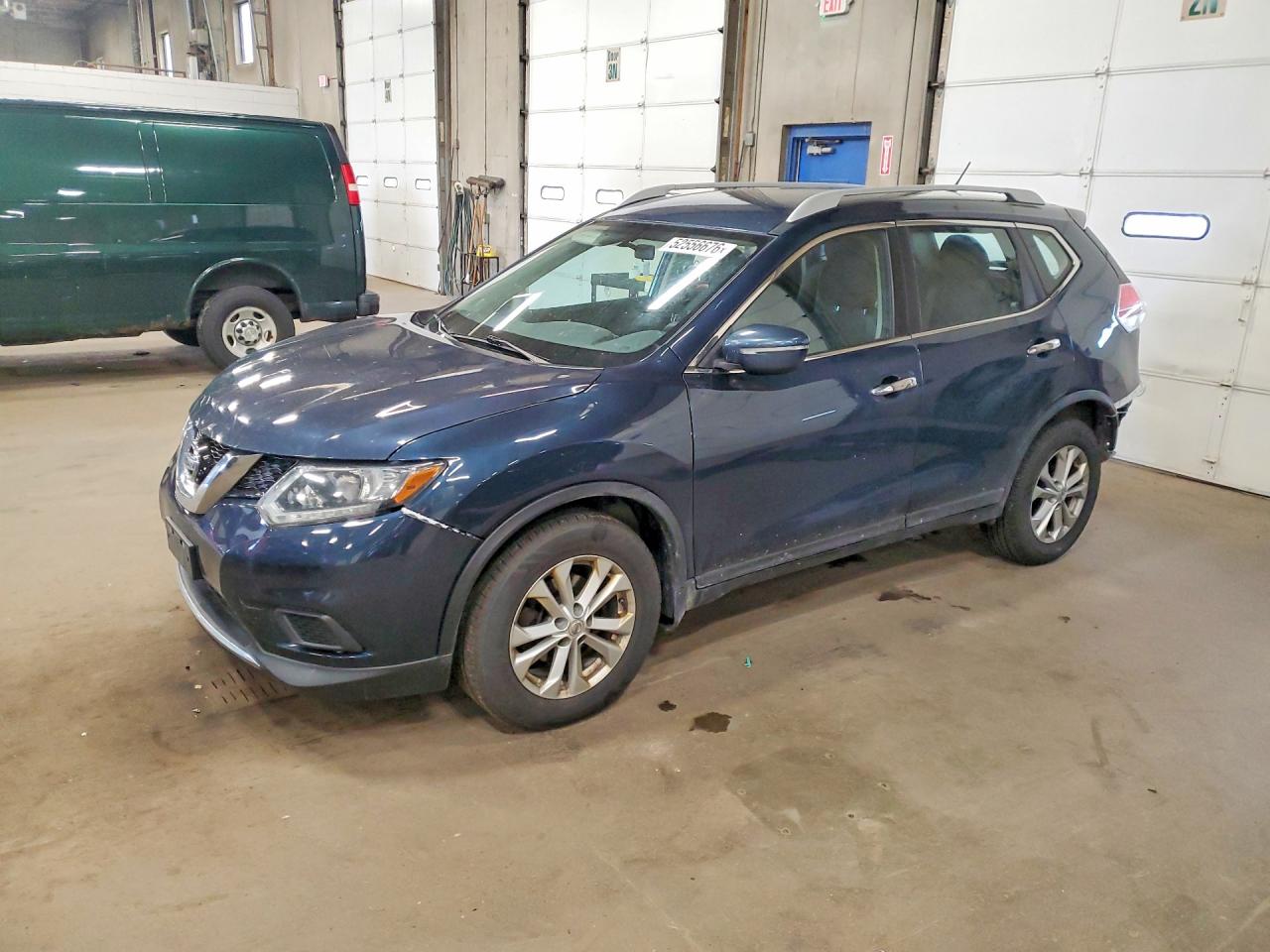 Salvage Nissan Rogue Image