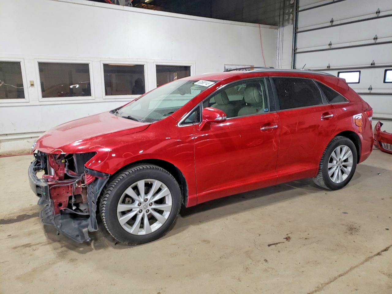 Salvage Toyota Venza Image