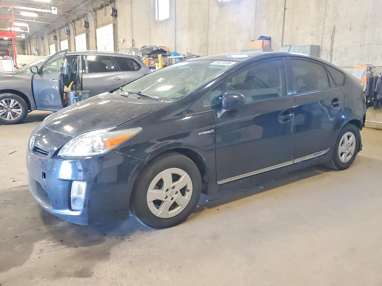 Salvage Toyota Prius Image
