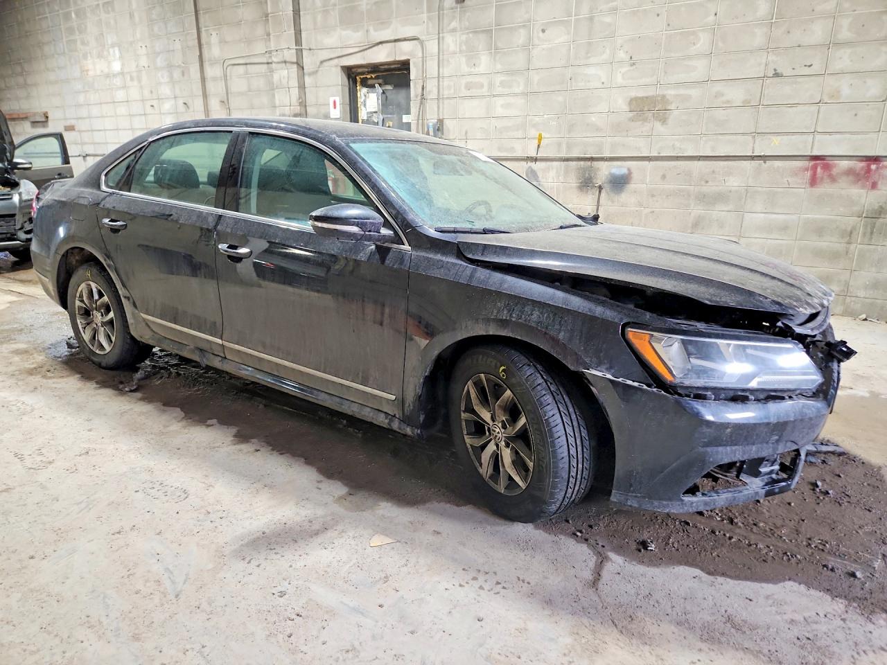 Volkswagen Passat S
