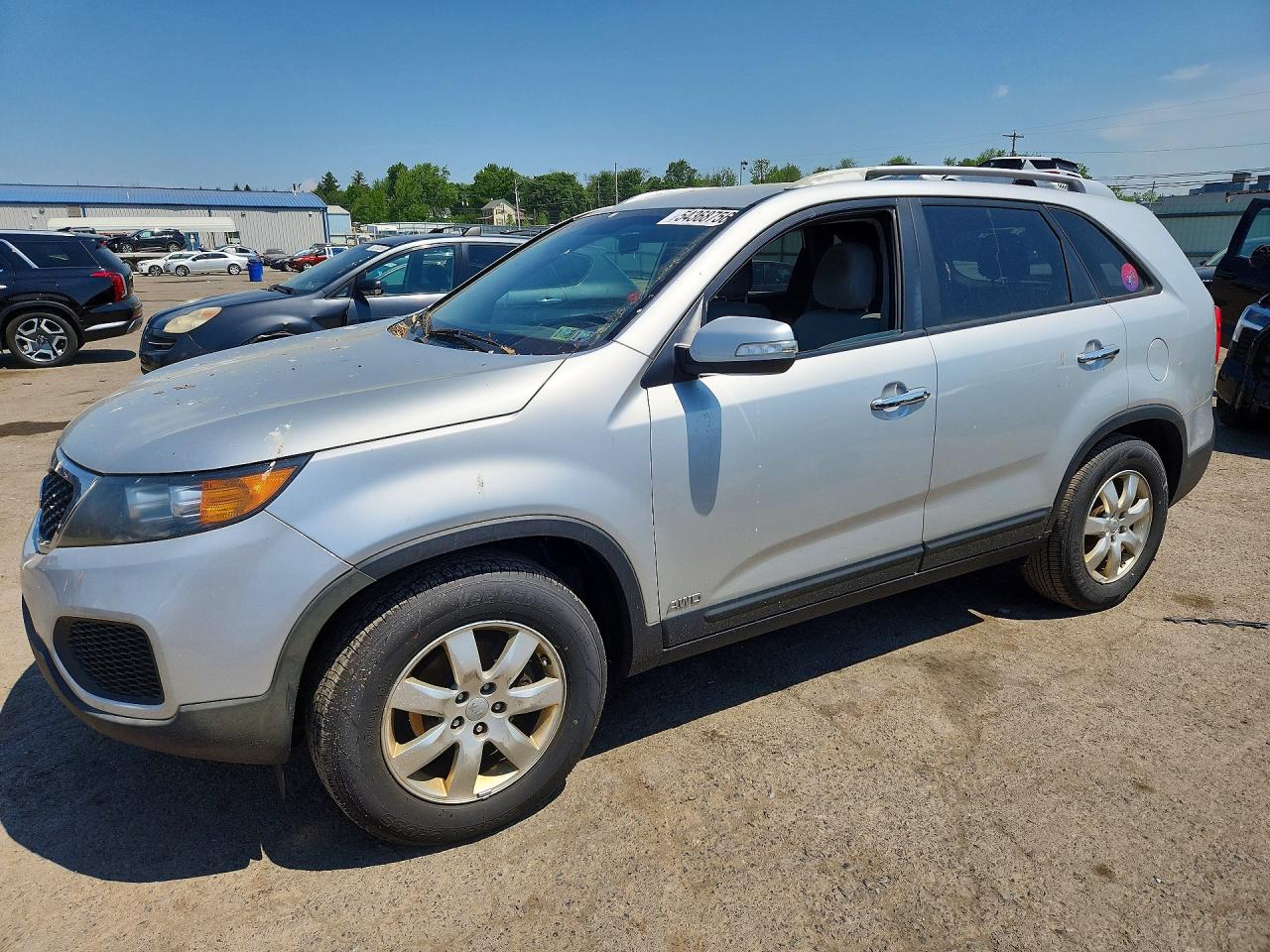 Salvage Kia Sorento Image