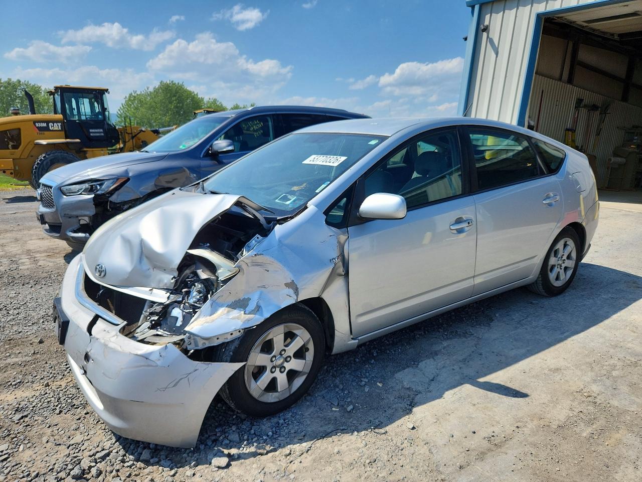 Salvage Toyota Prius Image