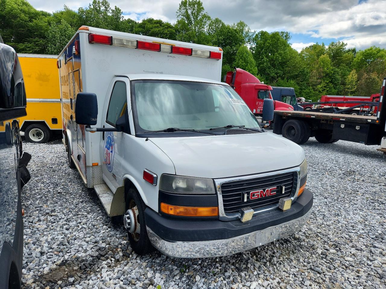 GMC Savana Cutaway G4500