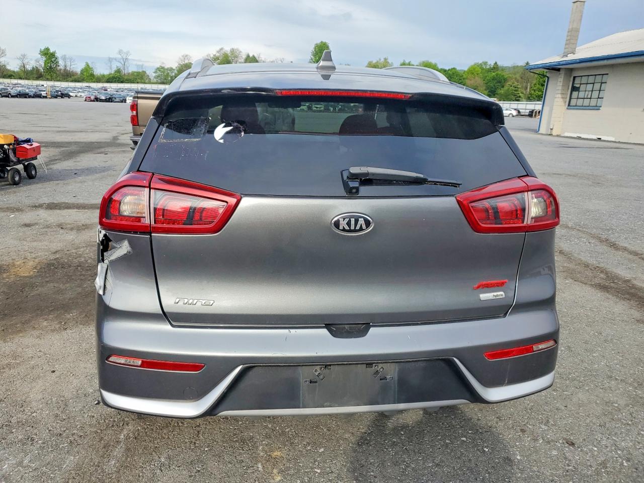 Kia Niro Lx