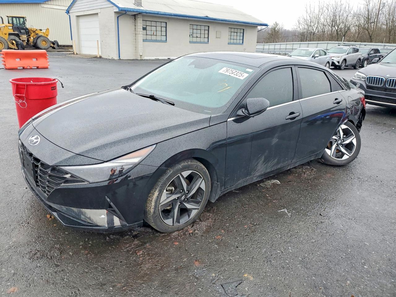 Salvage Hyundai ELANTRA Image