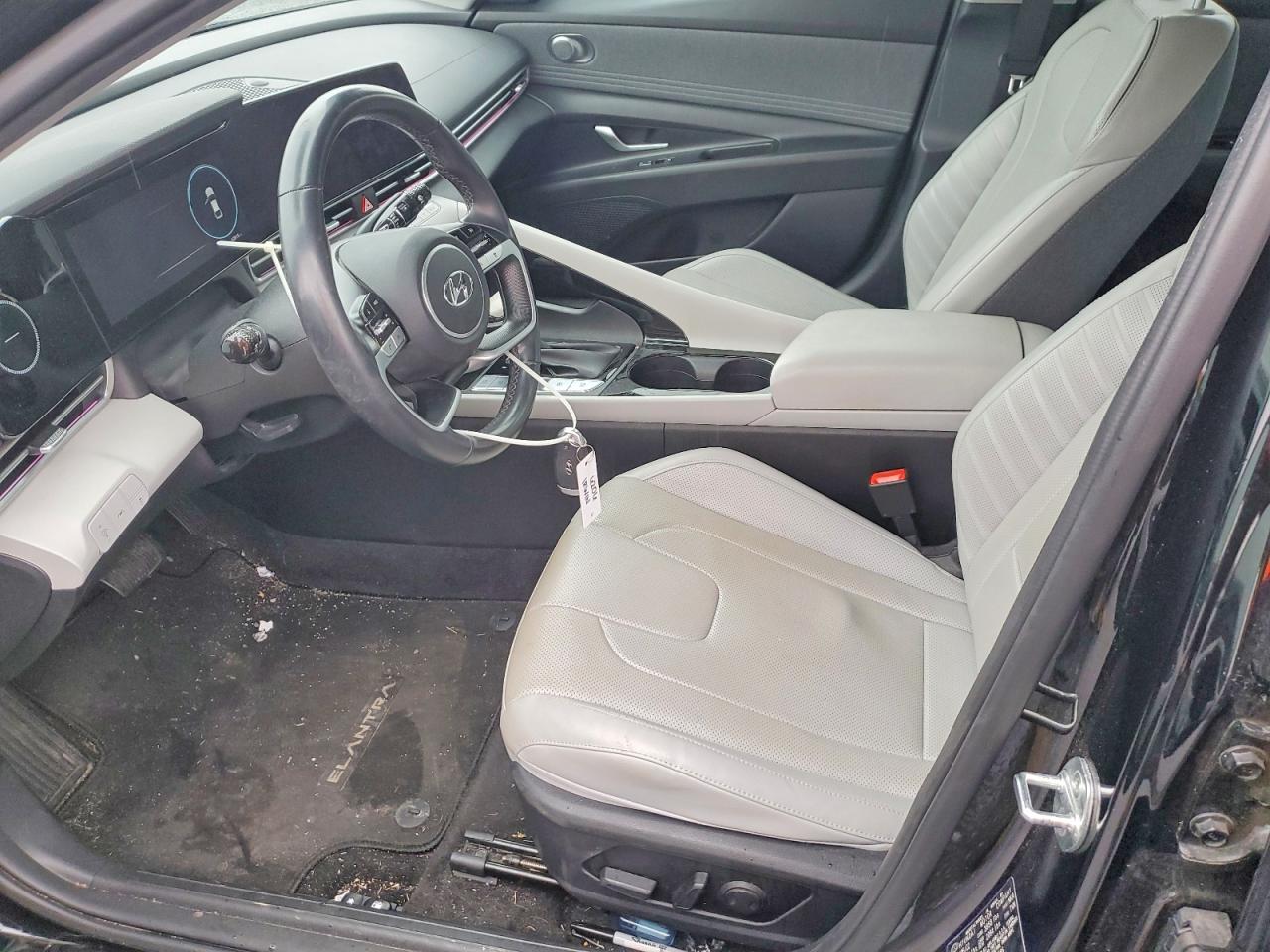 Hyundai ELANTRA Limited