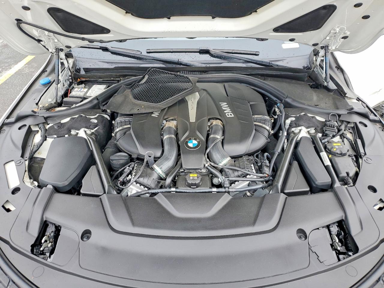 BMW 7 Series Xi