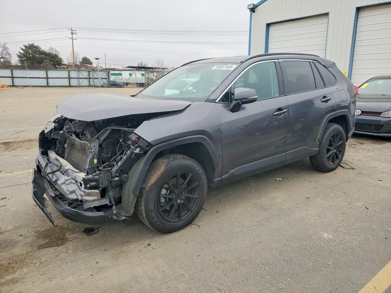 Salvage Toyota RAV4 Image