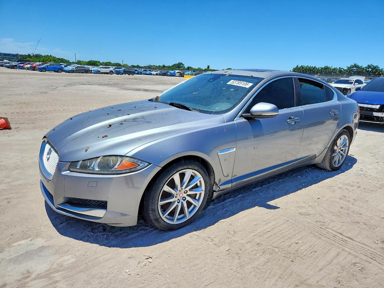 Salvage Jaguar XF Image