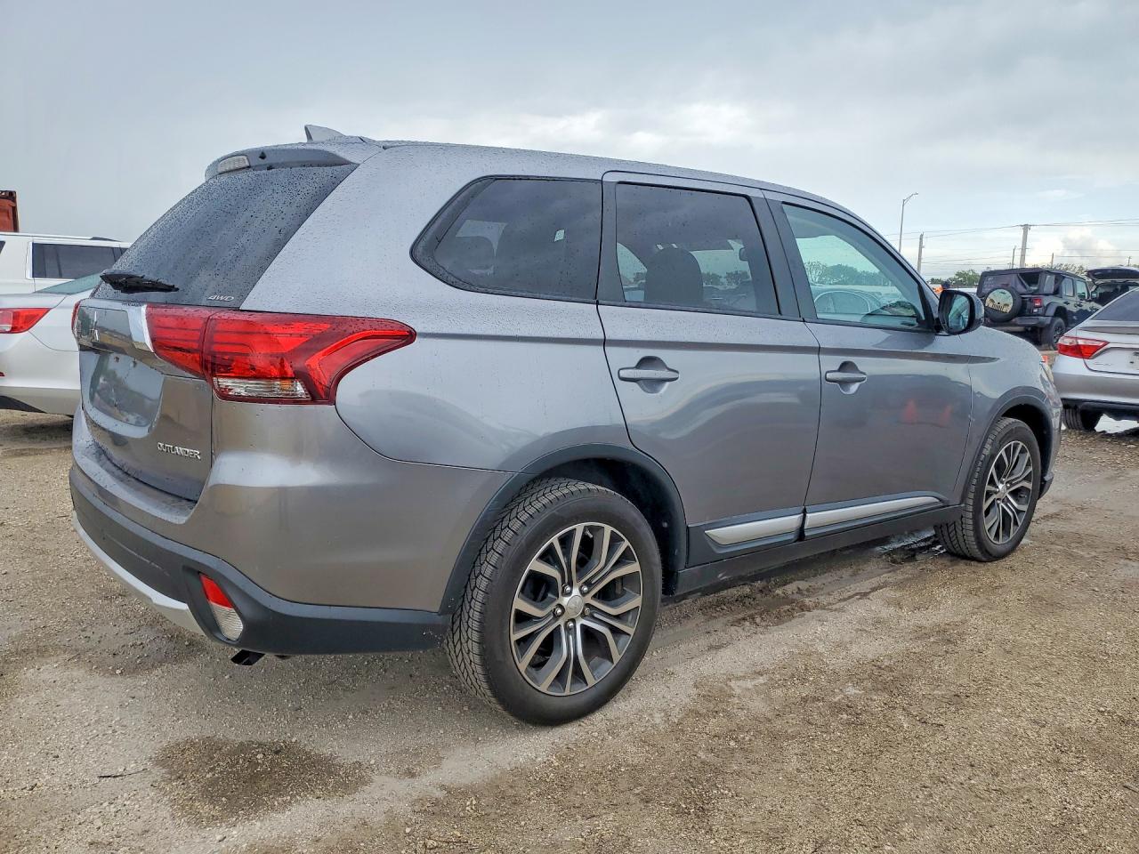 Mitsubishi Outlander Es