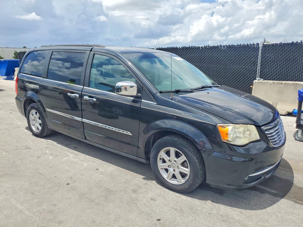 Chrysler Minivan Touring