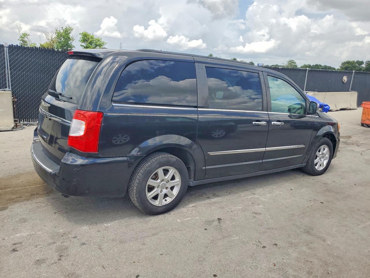 Chrysler Minivan Touring