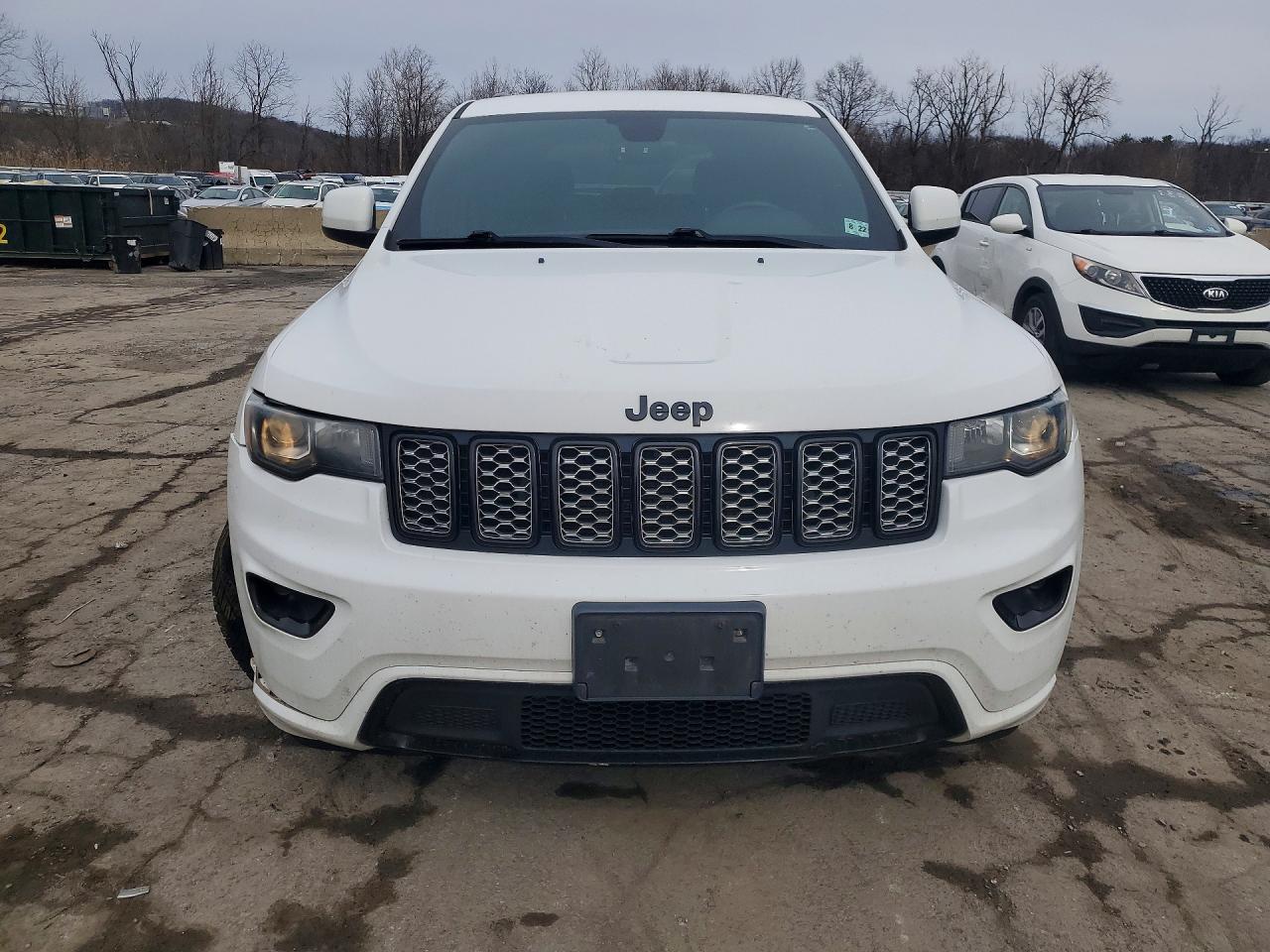 Jeep Grand Cherokee Laredo