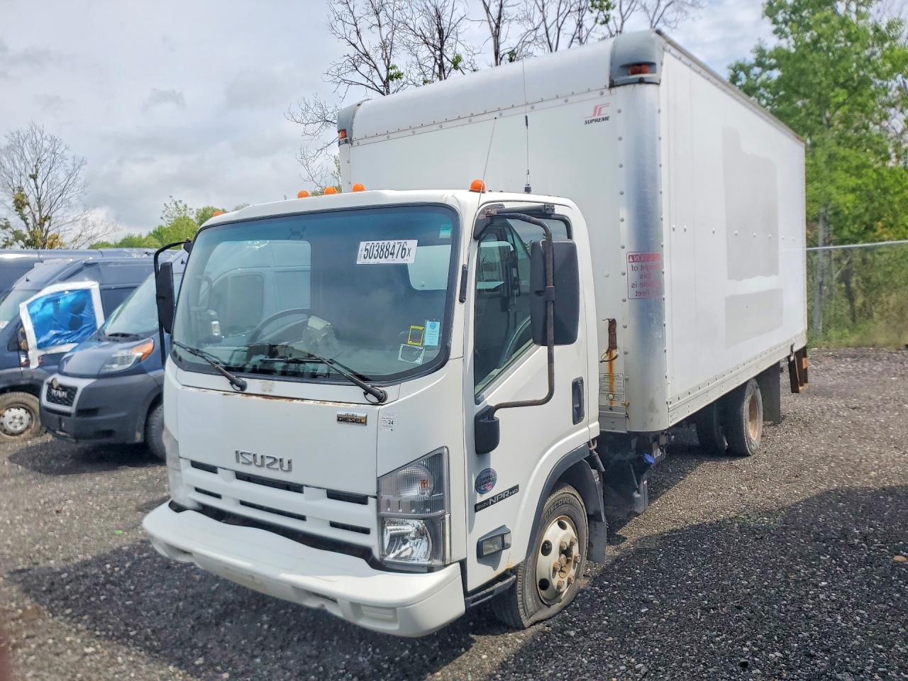 Salvage Isuzu Npr Image