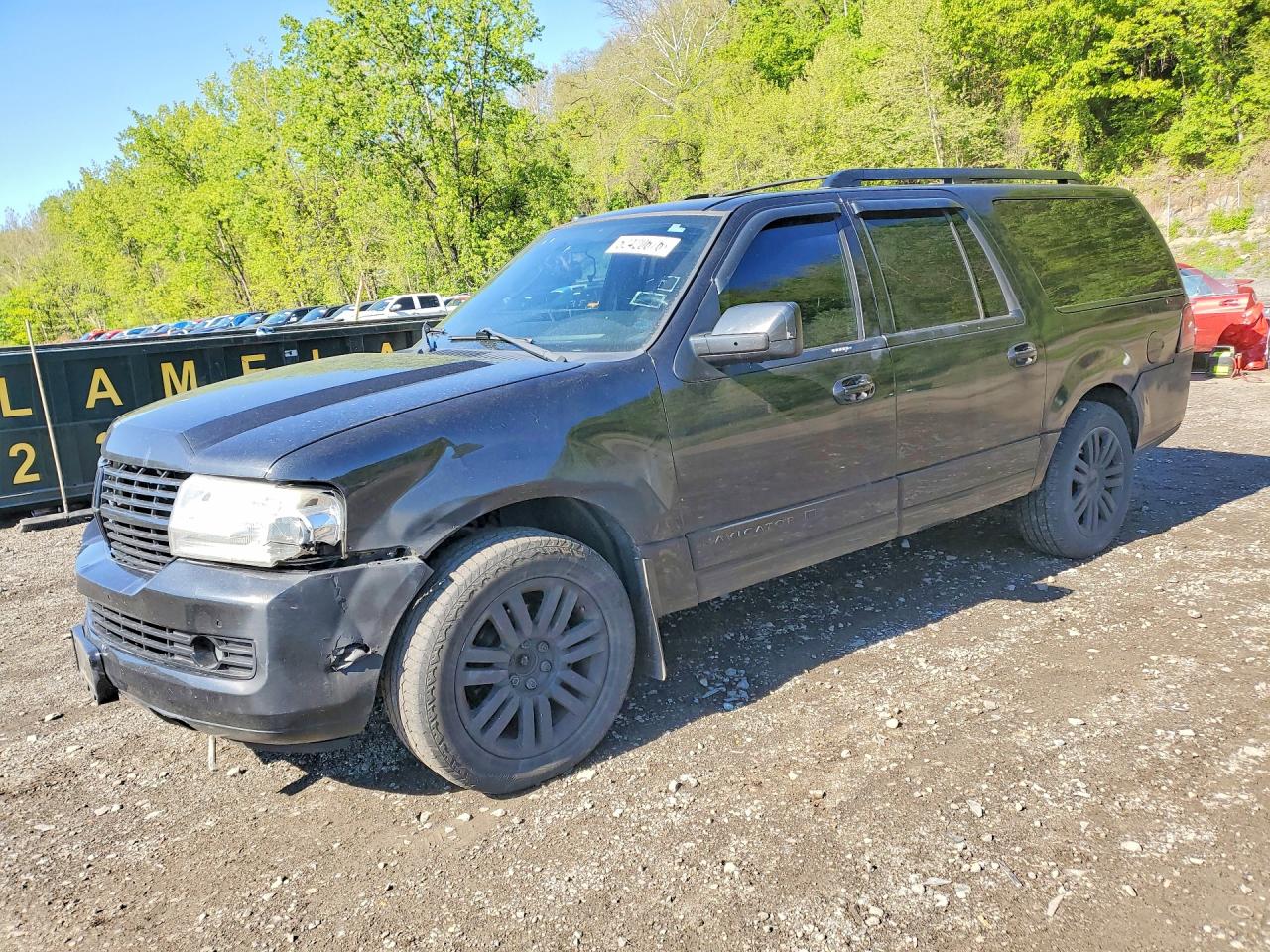 Salvage Lincoln Navigator Image