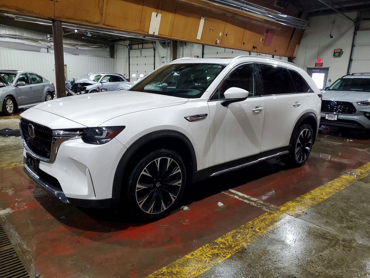 Salvage Mazda Cx Image