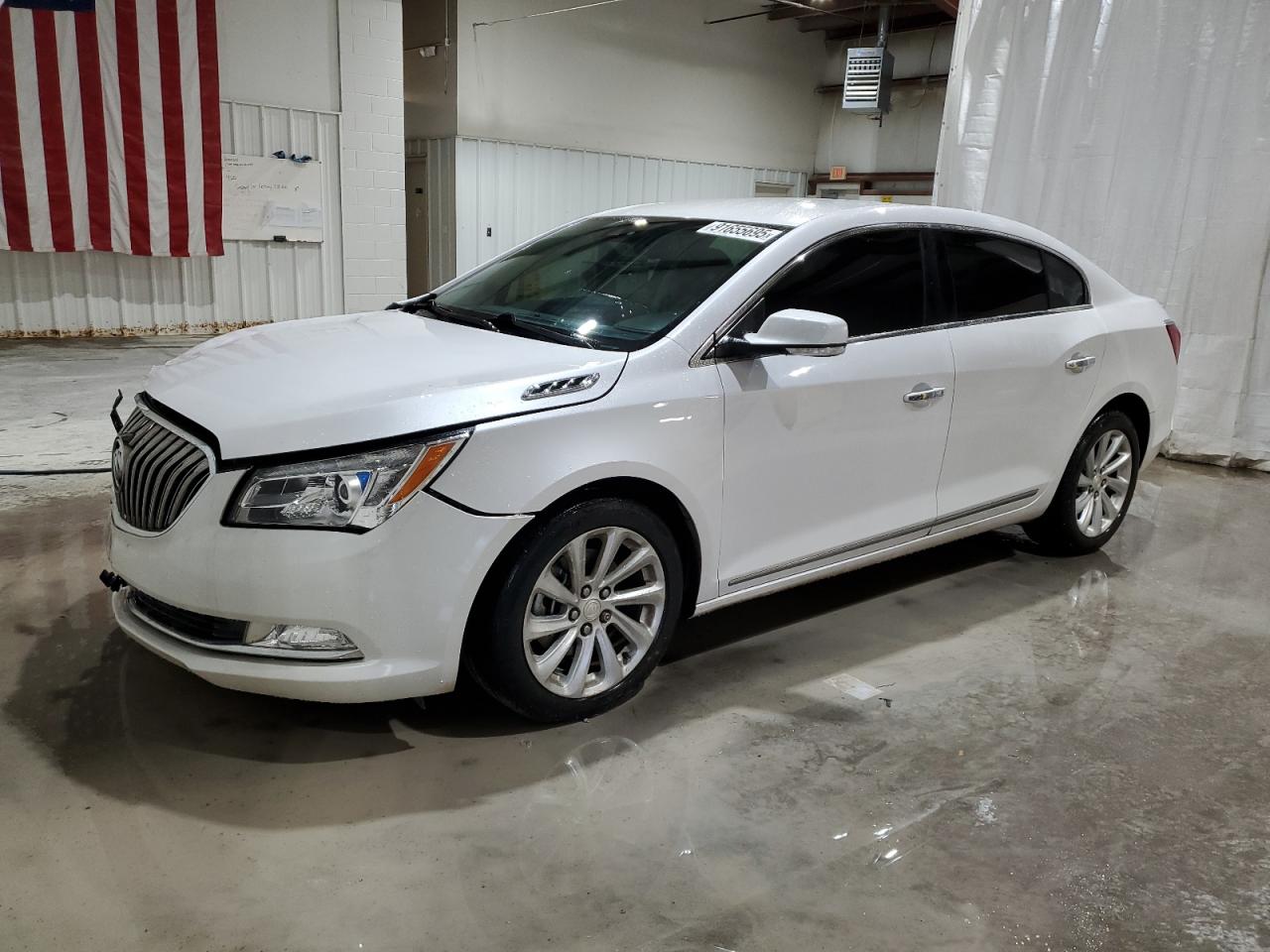 Salvage Buick LaCrosse Image