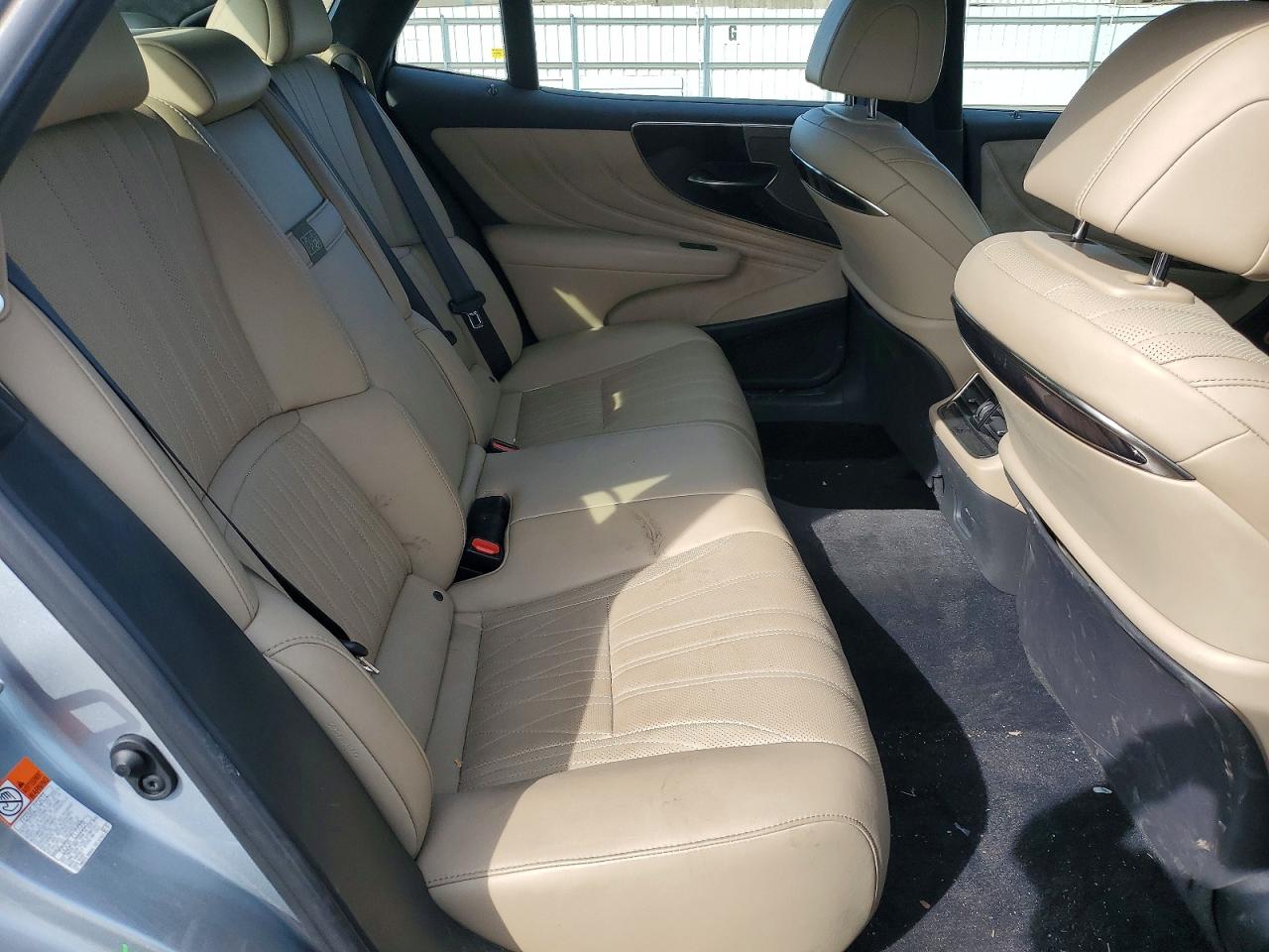 Lexus LS Base