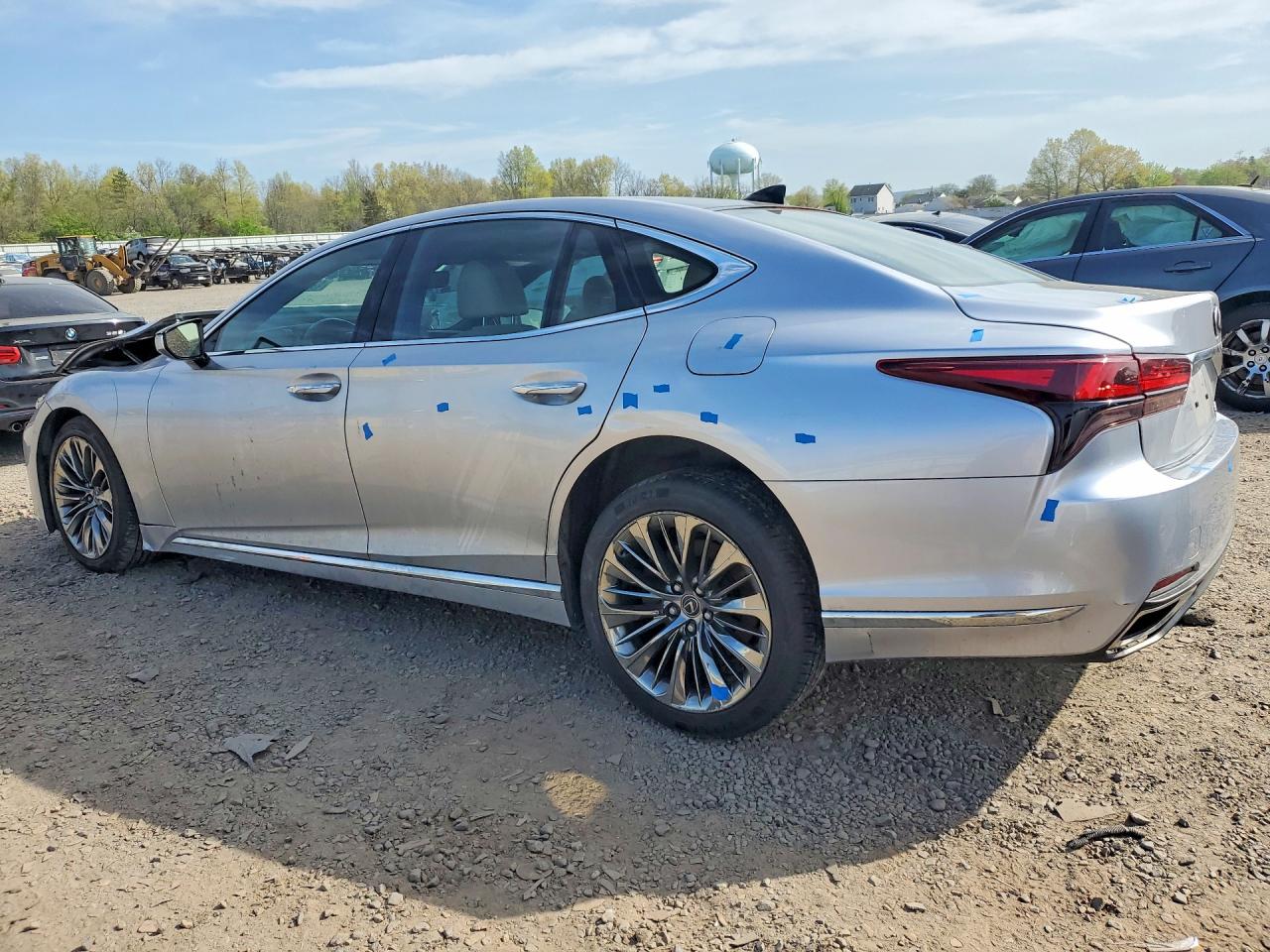 Lexus LS Base