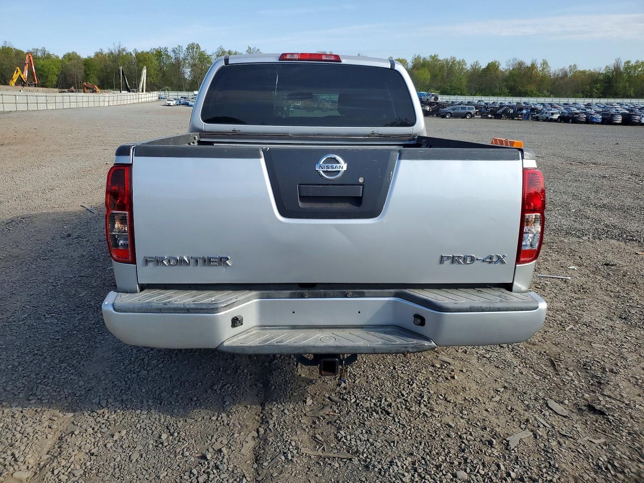 Nissan Frontier S