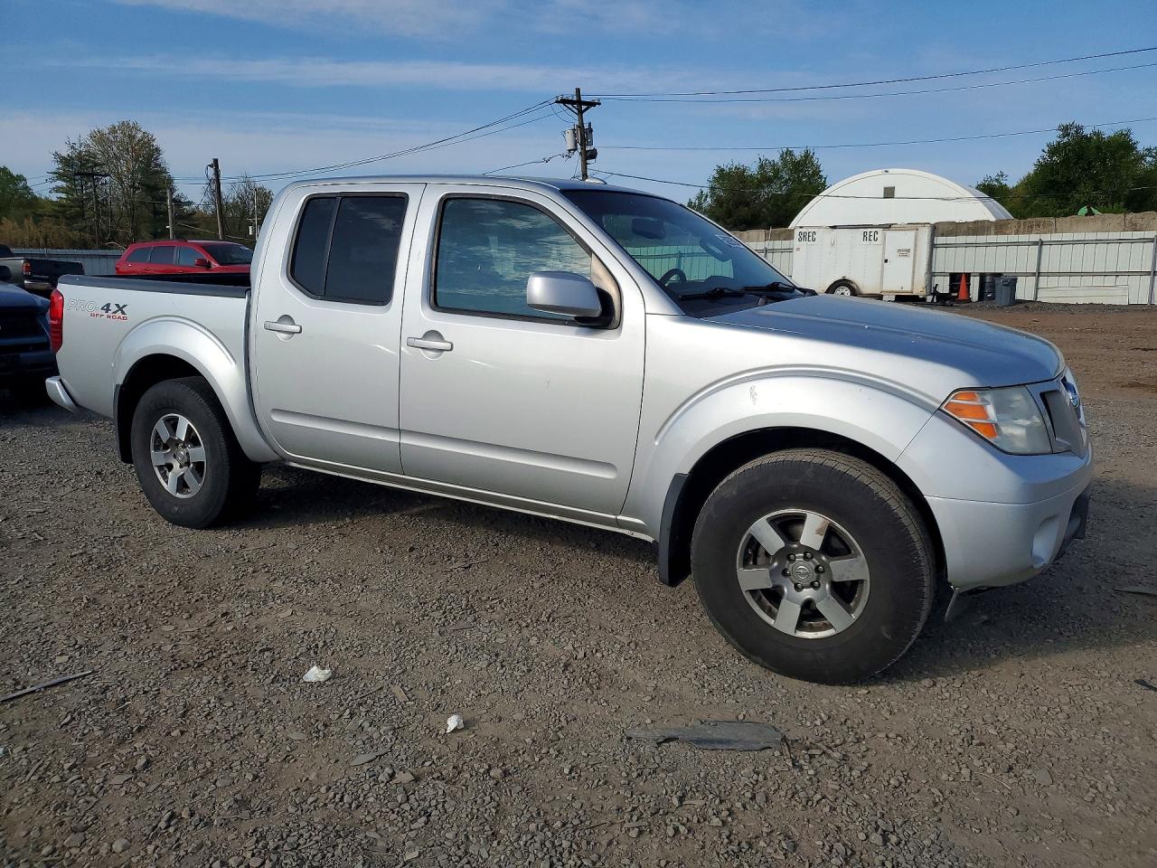 Nissan Frontier S