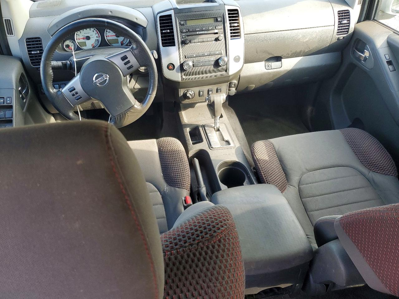 Nissan Frontier S