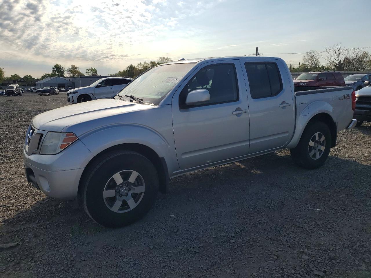 Salvage Nissan Frontier Image