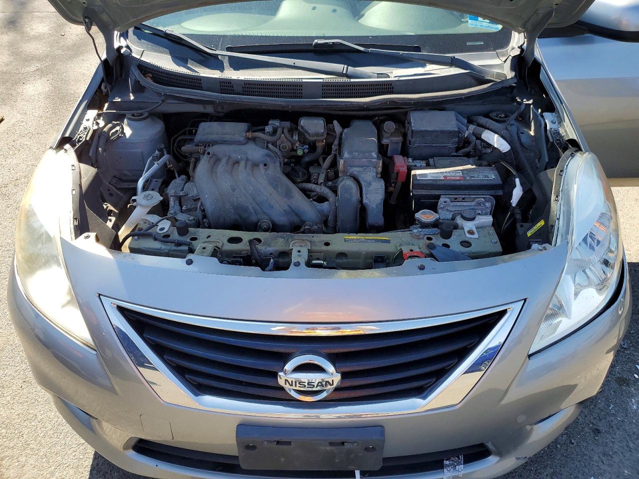 Nissan Versa 1.6 S