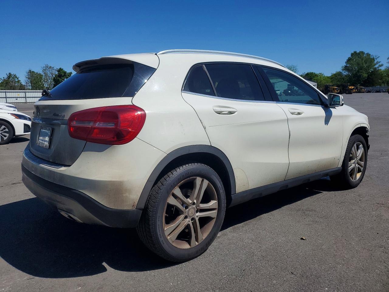 Mercedes-Benz GLA 250 4matic