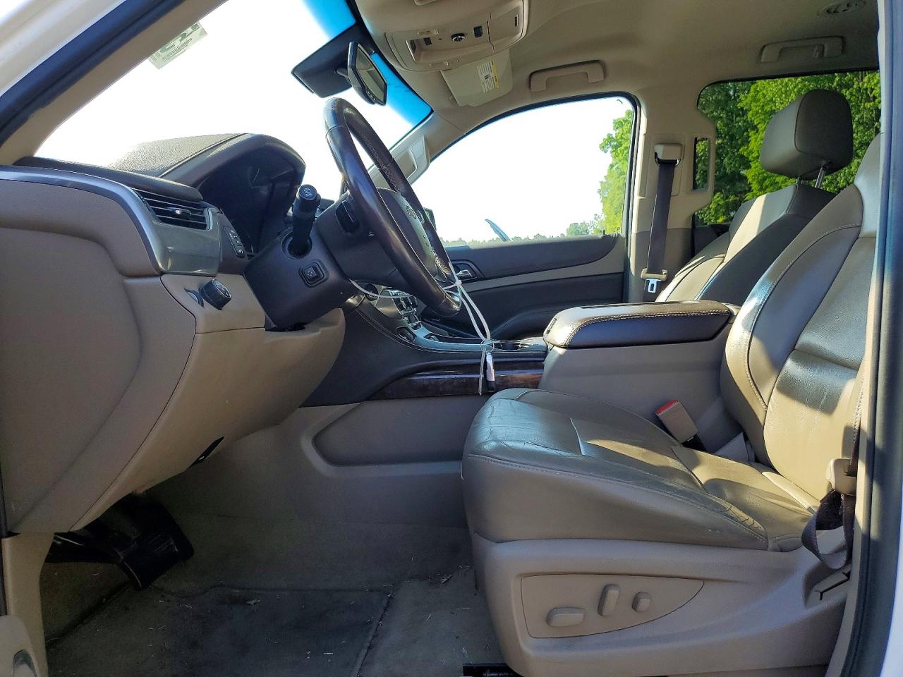 Chevrolet Suburban C1500 Lt