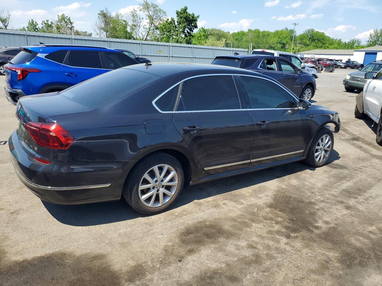 Volkswagen Passat S