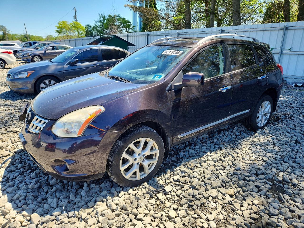 Salvage Nissan Rogue Image