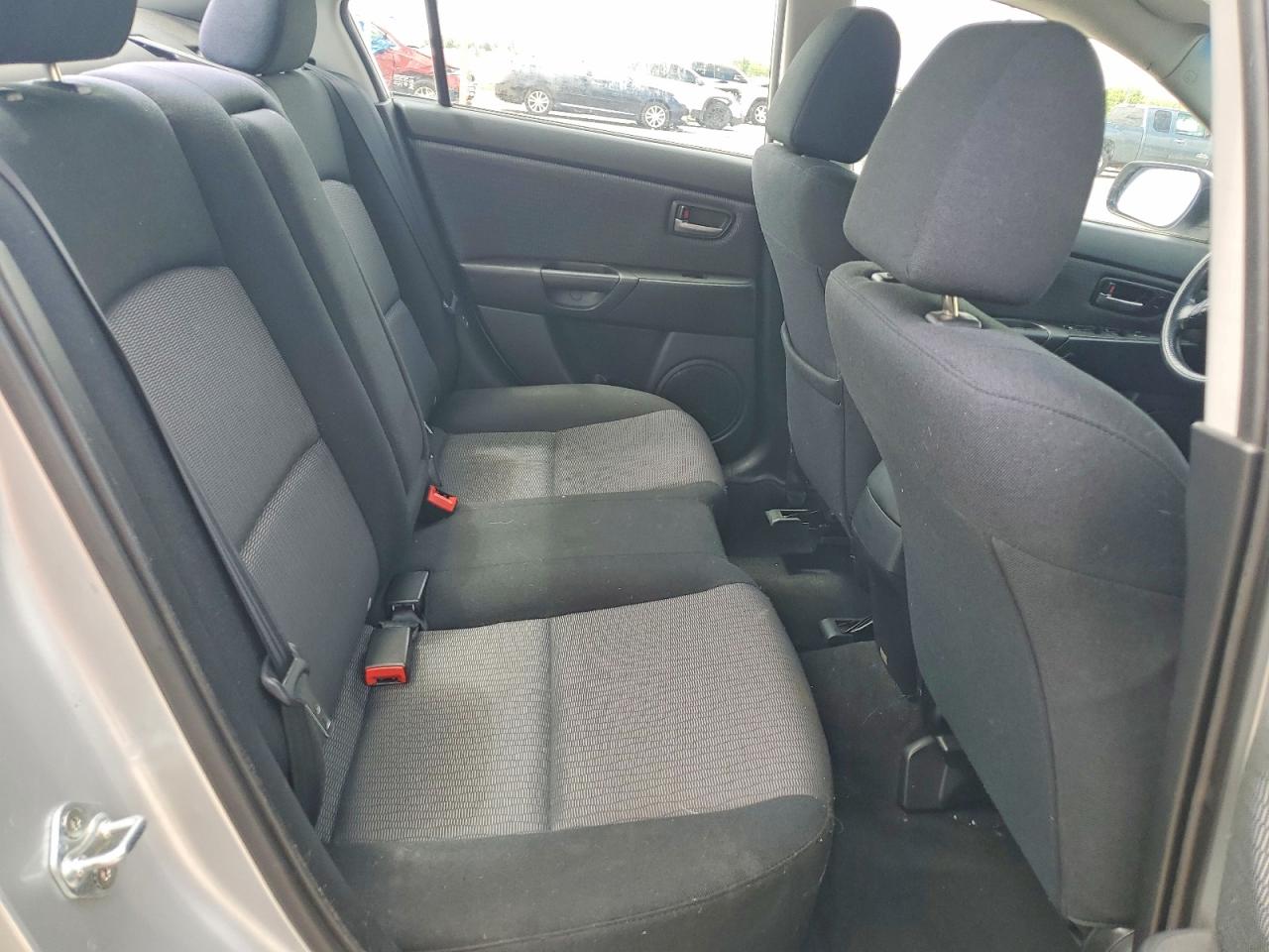 Mazda 3 I