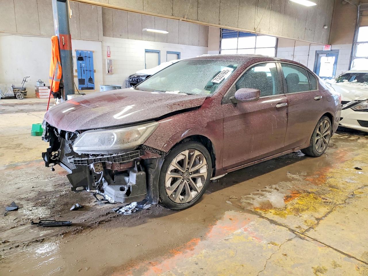 Salvage Honda Accord Image