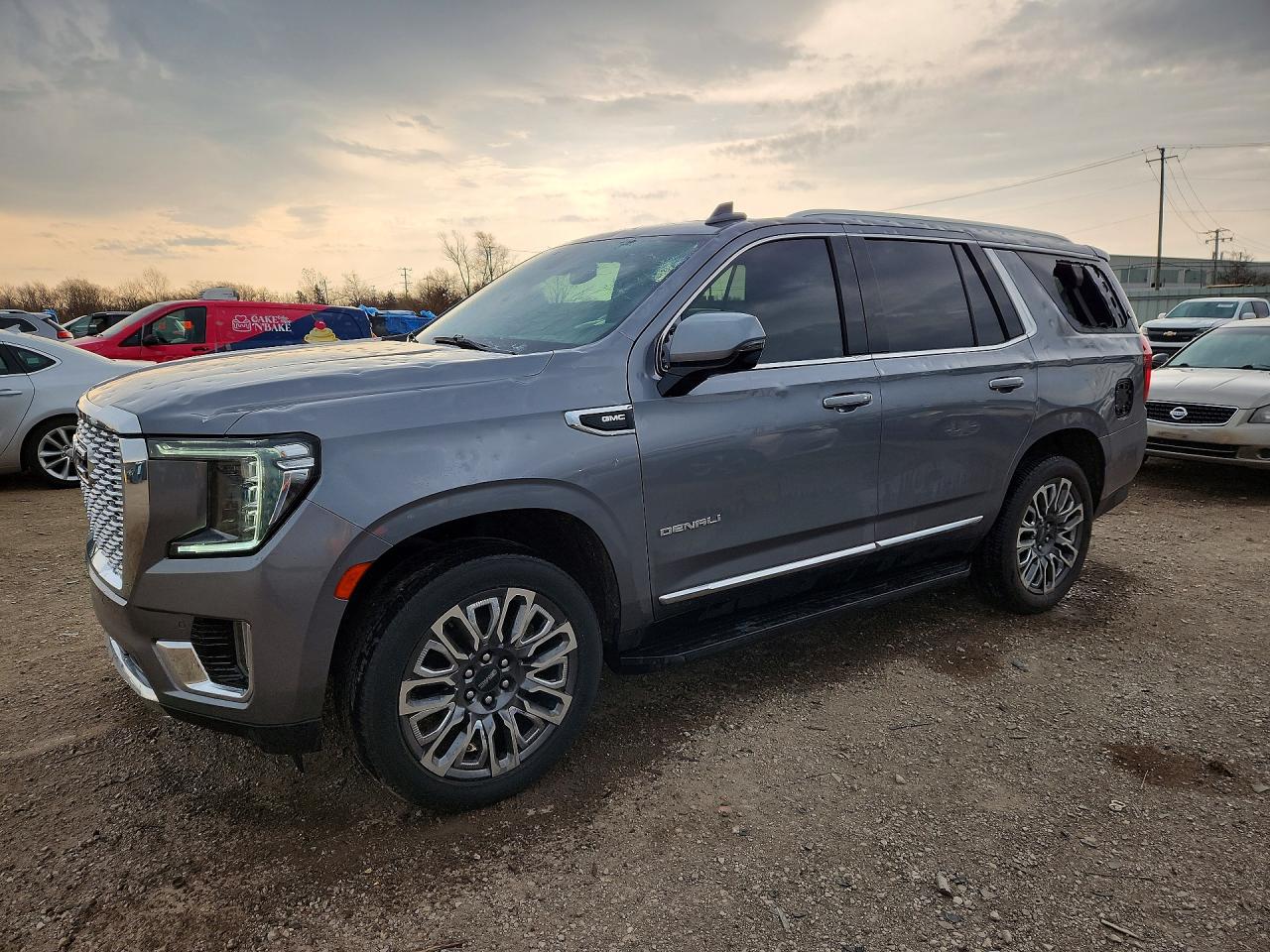 Salvage GMC Yukon Image