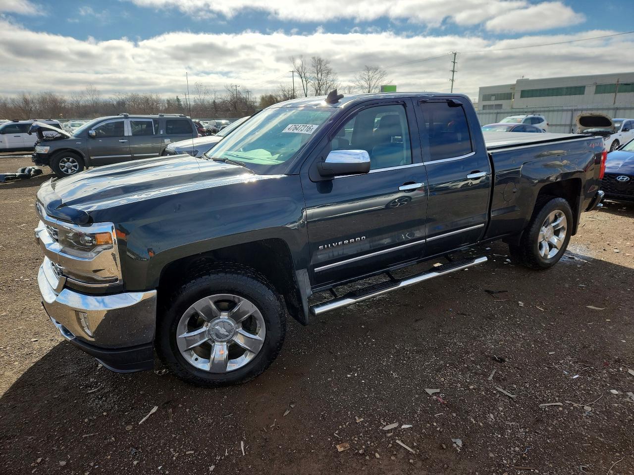 Salvage Chevrolet Silverado Image