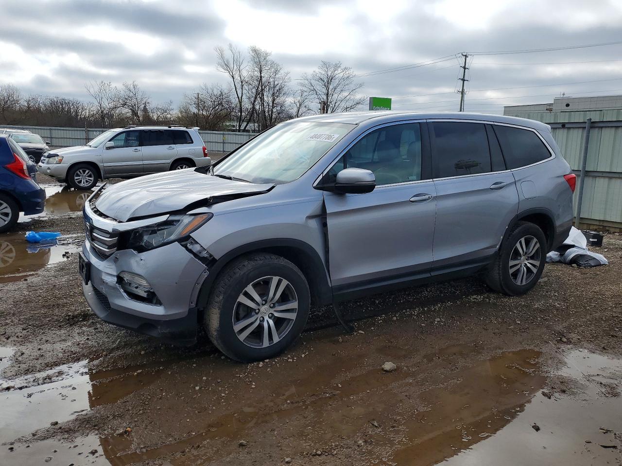 Salvage Honda Pilot Image