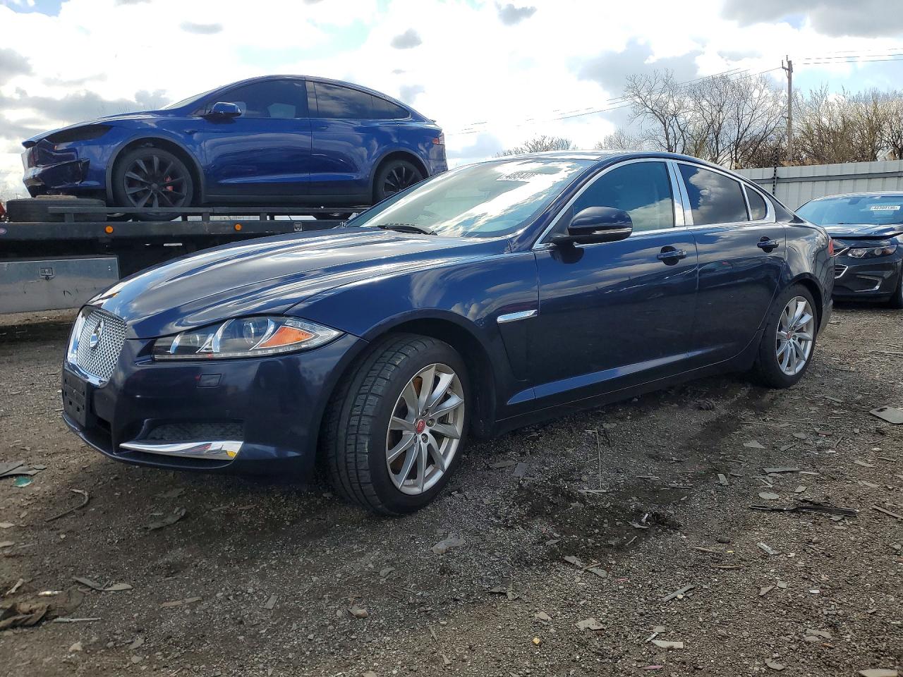 Salvage Jaguar XF Image