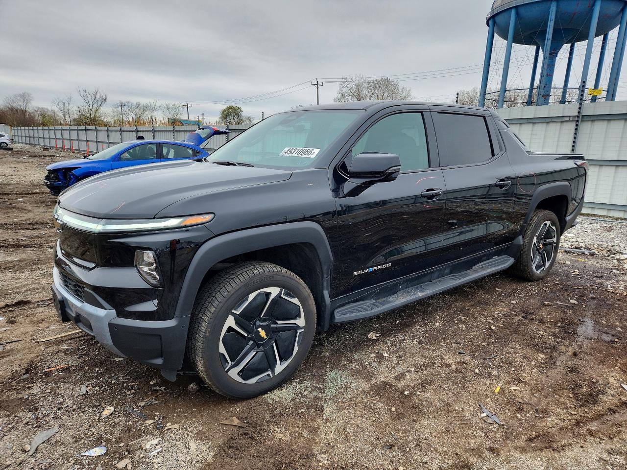 Salvage Chevrolet Silverado Image