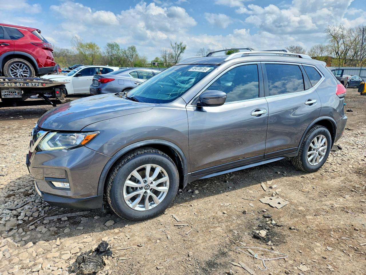 Salvage Nissan Rogue Image