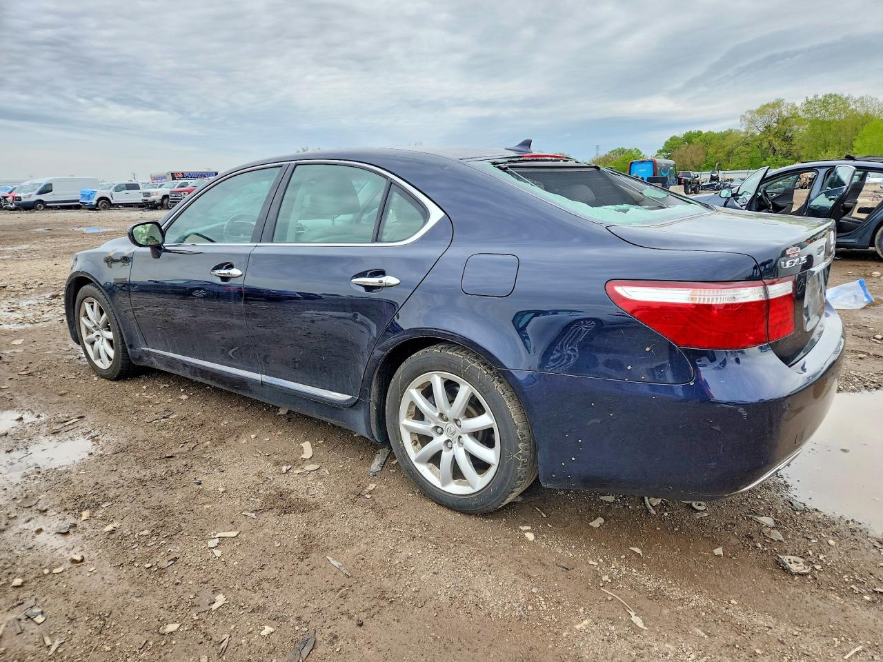 Lexus LS Base